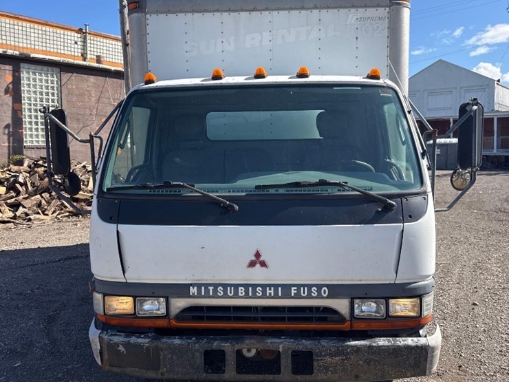 2004-mitsubishi-fuso-fe649-image-2