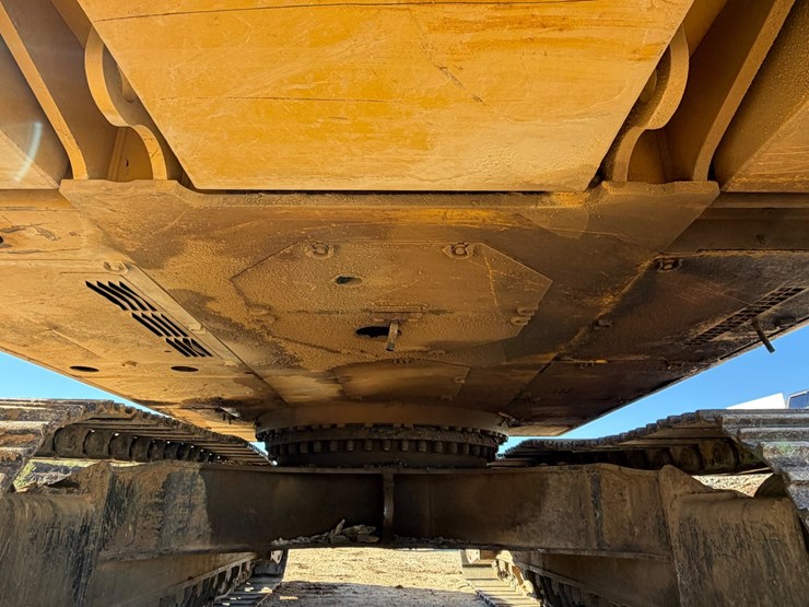 2017-caterpillar-336-image-6