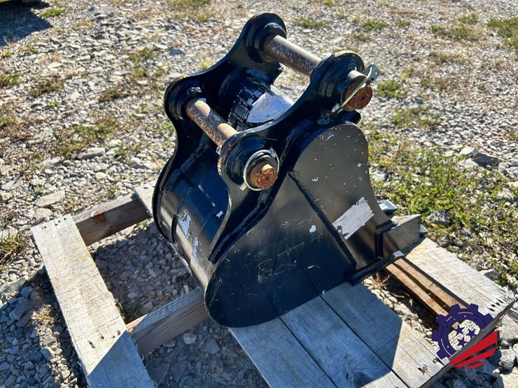 caterpillar-12-image-5