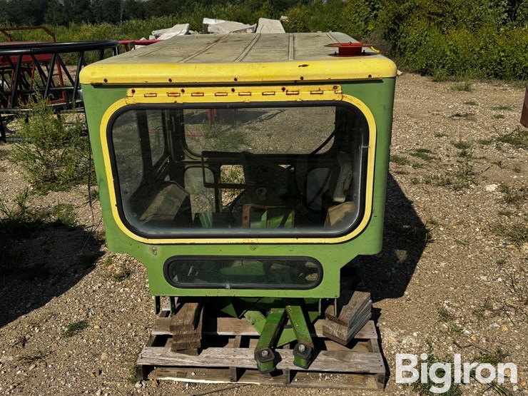 egging-4020-split-door-tractor-cab-image-6