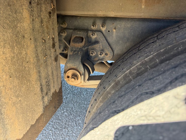 2016-hino-338-image-93
