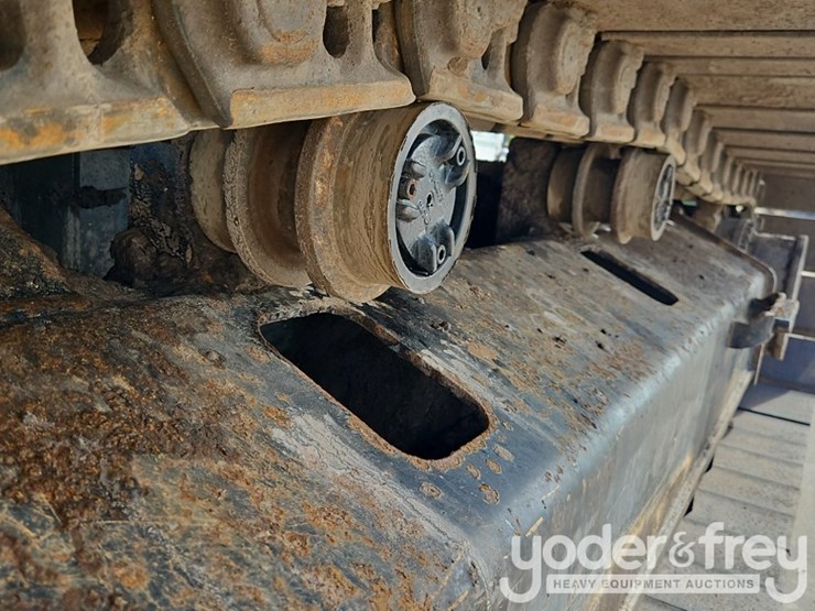 2019-caterpillar-336-image-27