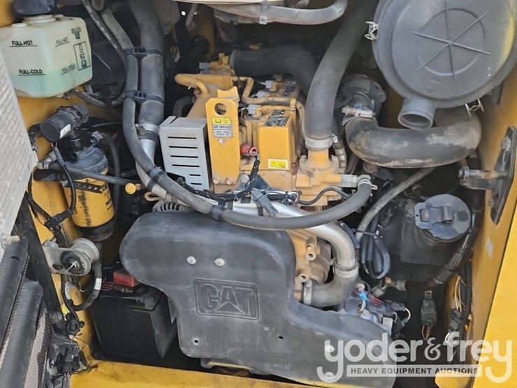 2021-caterpillar-289d3-image-22