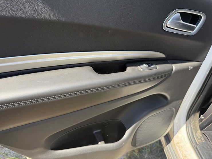 2019-dodge-durango-image-25