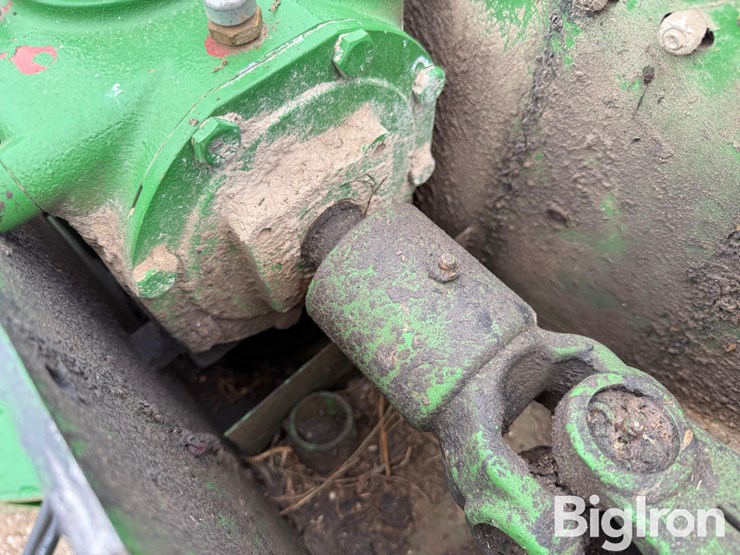 2020-john-deere-946-image-14