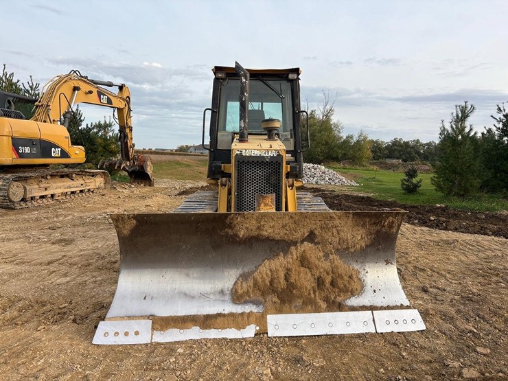 2001-caterpillar-d5c-xl-image-3
