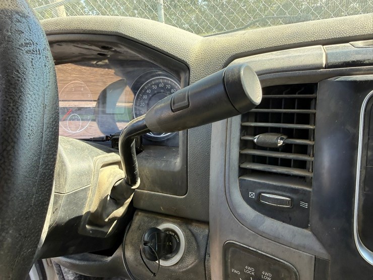 2016-dodge-1500-image-68