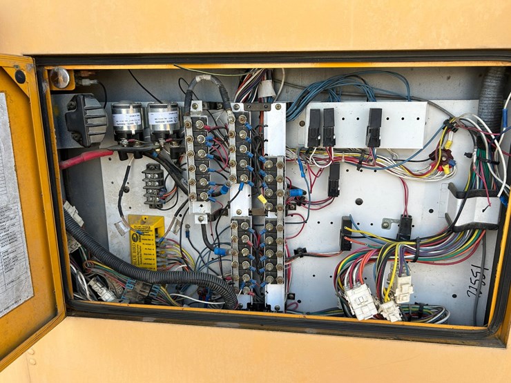 2007-caterpillar-c7-image-35