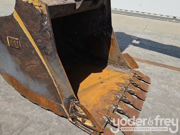 2019-caterpillar-336-image-24