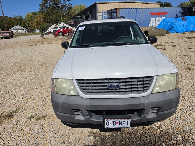 2003-ford-explorer-image-16