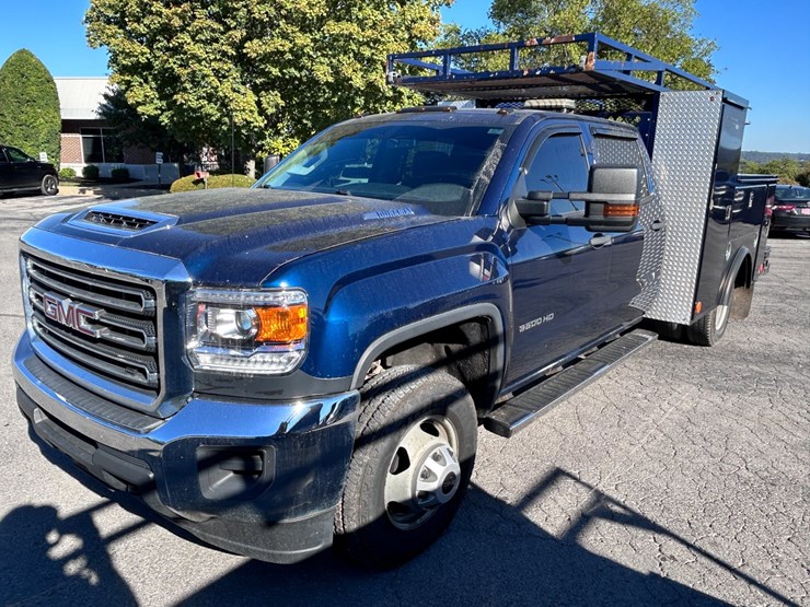2017-gmc-3500-image-1