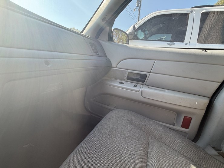 #46835-•-2005-ford-crown-victoria-sedan-2fafp71wx5x153100-inv#46835-image-60