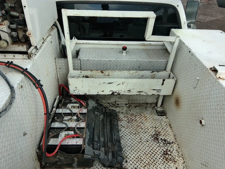 2004-ford-f650-image-26