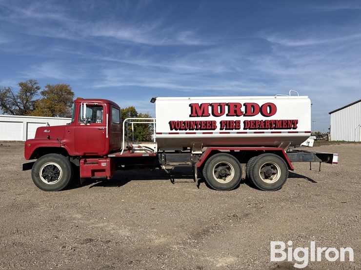 1983-mack-dm492s-image-8
