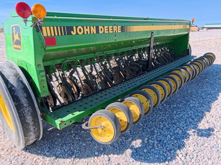 john-deere-450-image-28