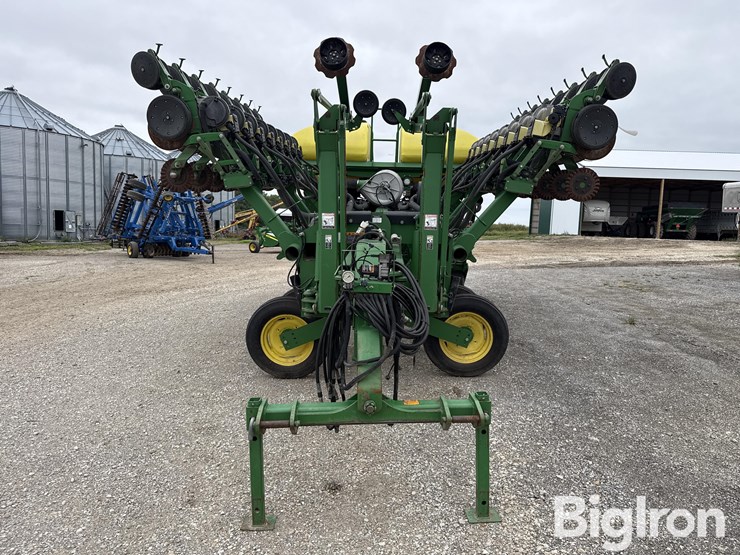 2009-john-deere-1790-ccs-image-2