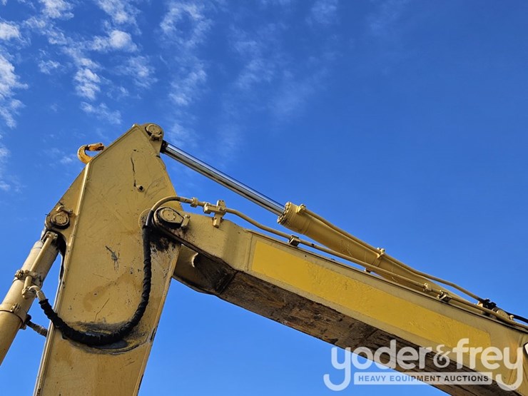 2015-komatsu-pc360-lc-11-image-19