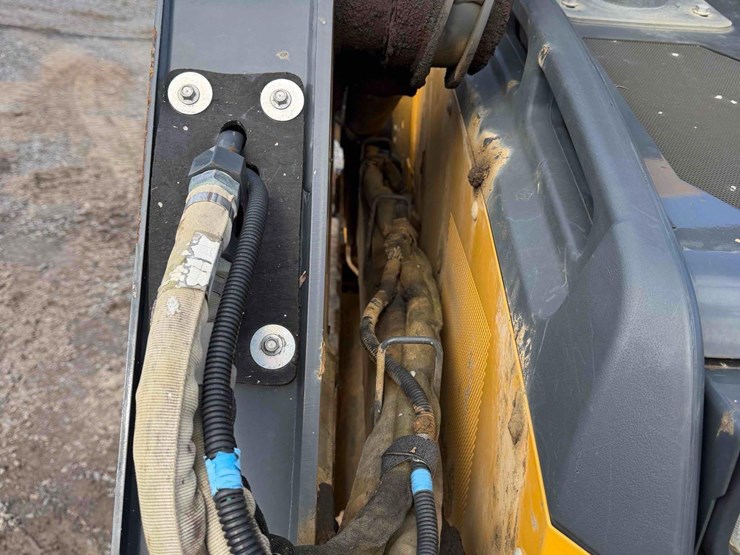 deere-325g-image-14