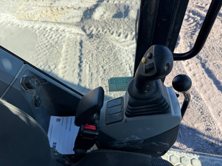2020-caterpillar-306-image-43