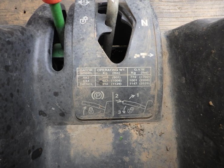 john-deere-gator-image-19