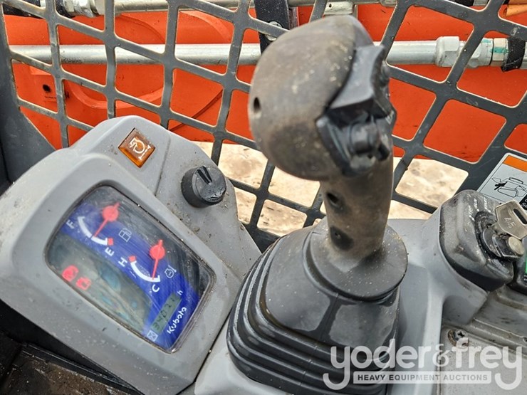 2023-kubota-svl65-2-image-28
