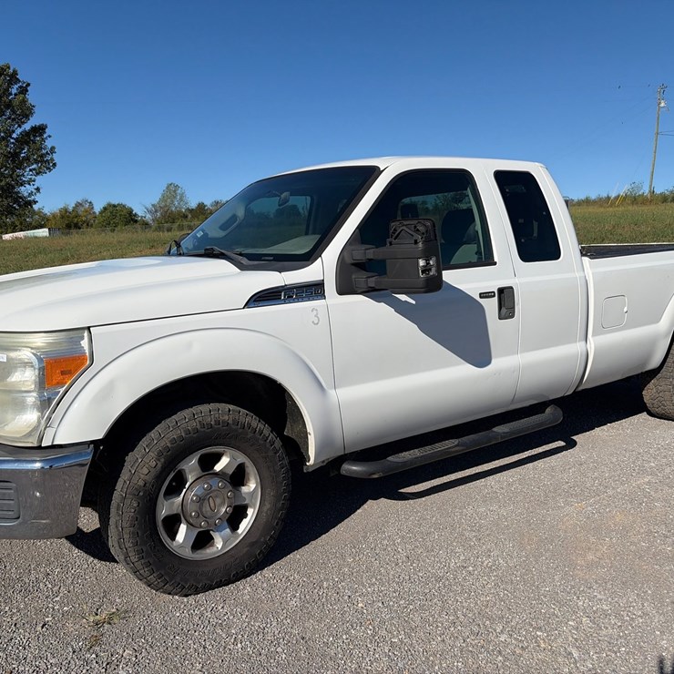#98 • 2013 FORD XLT F-250 PICKUP TRUCK
