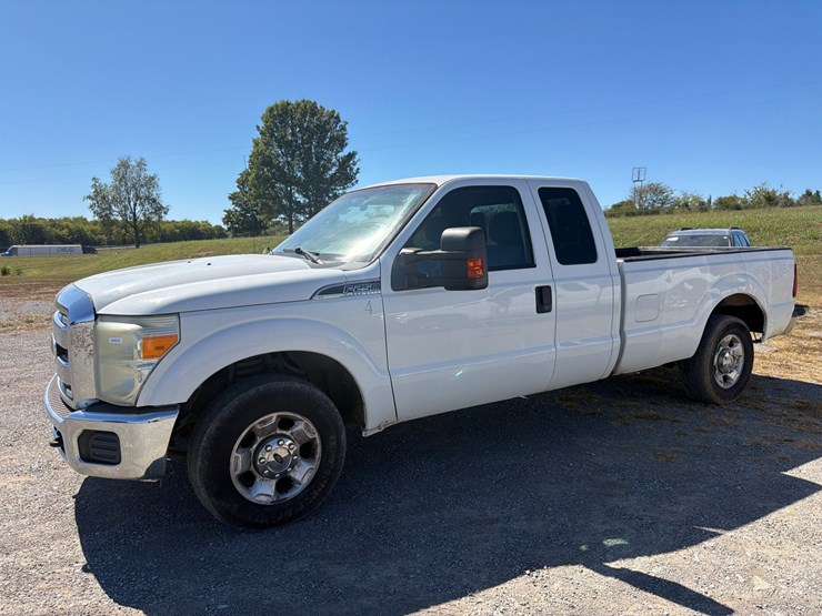 2011-ford-f250-xlt-image-1