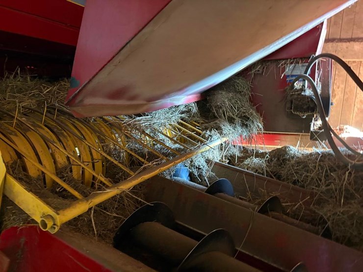 new-holland-bc5070-image-6