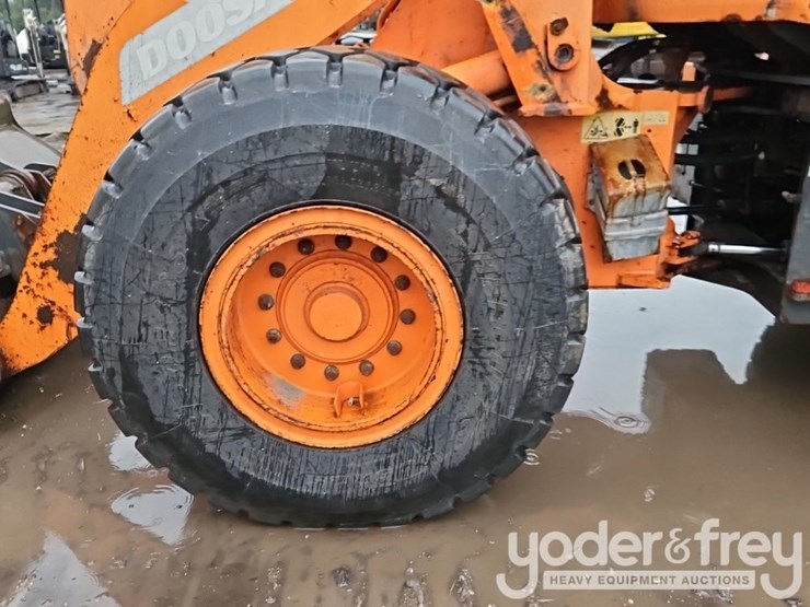 2018-doosan-dl220-5-image-10