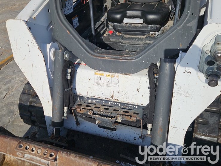 2019-bobcat-t595-image-15