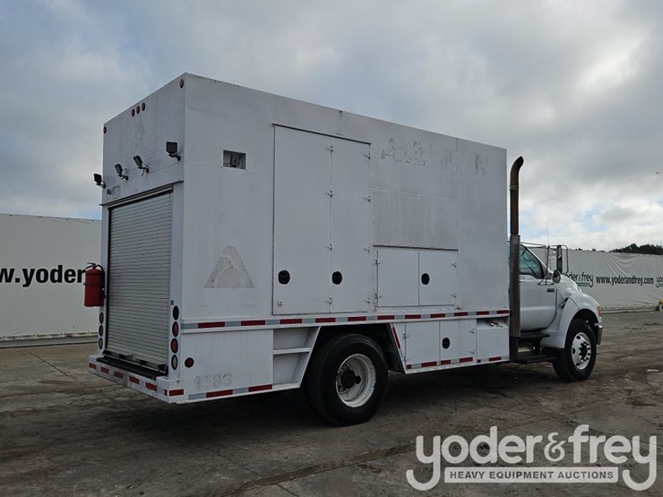 2008-ford-f750-image-5