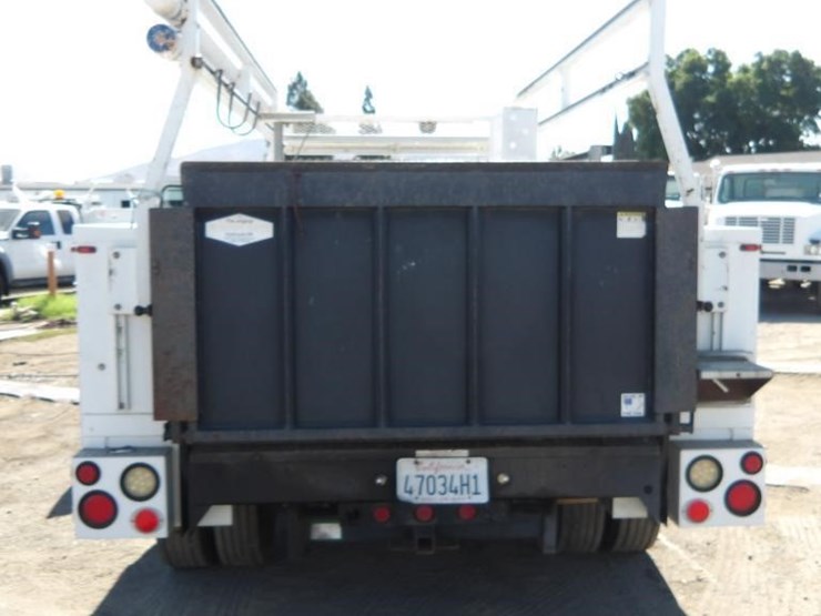 2011-ford-f550-image-14
