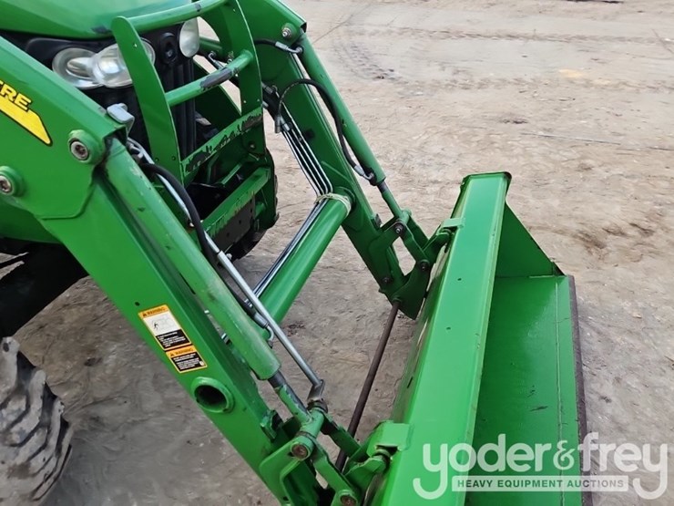 2012-john-deere-4520-image-10