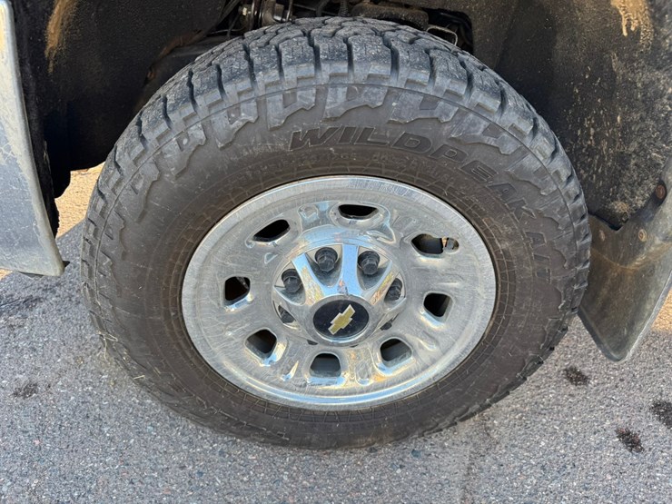 2015-chevrolet-3500hd-image-57