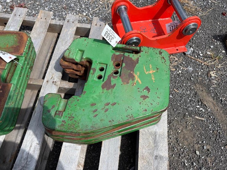 john-deere-suitcase-weights-image-3