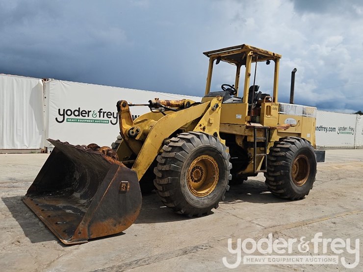 caterpillar-928f-image-1