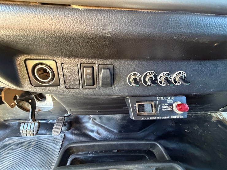 2016-hino-338-image-69