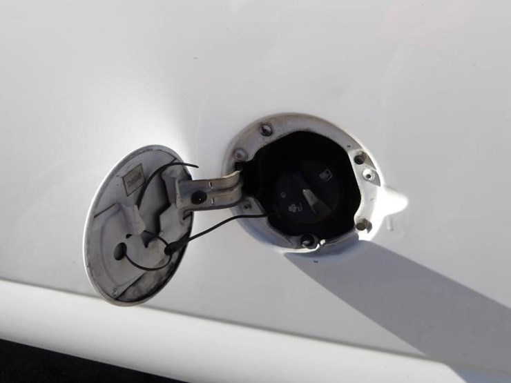 2002-gmc-3500-image-7