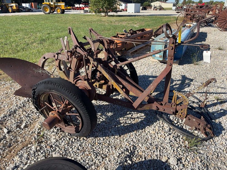 oliver-two-way-plow-image-2