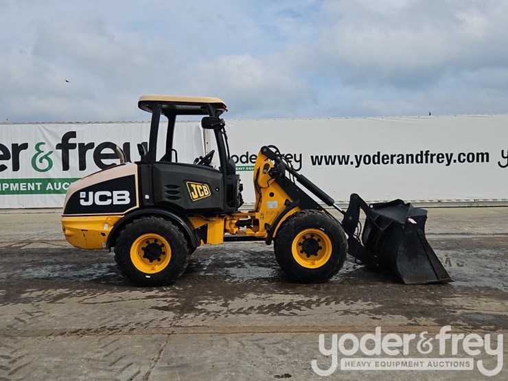 2012-jcb-406b-image-6