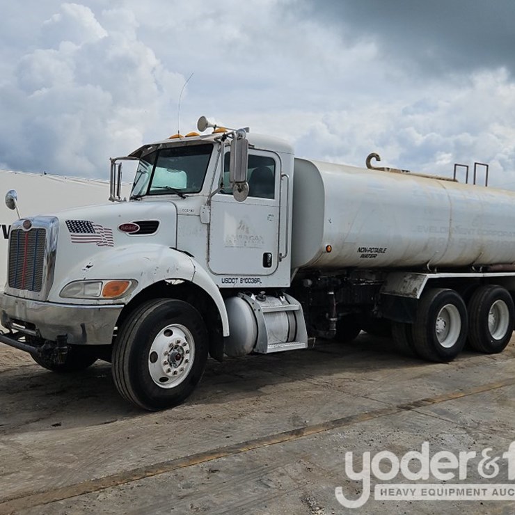 2005 PETERBILT 335