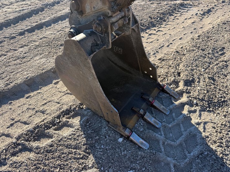 2020-caterpillar-306-image-25