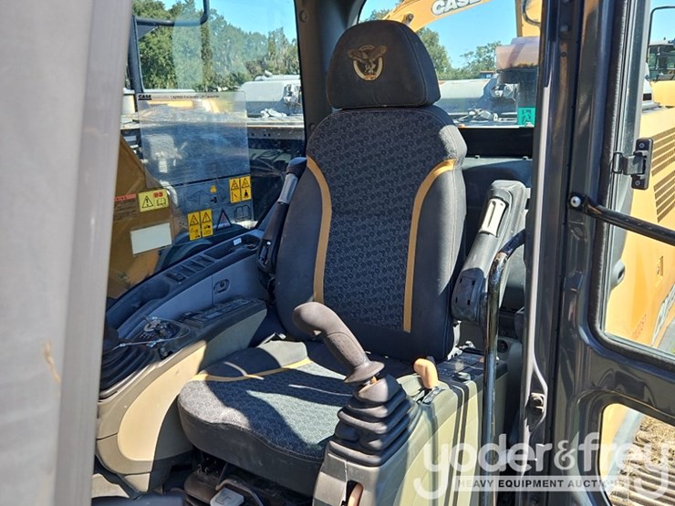 2018-case-cx250d-image-40