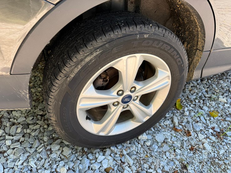 2015-ford-escape-image-18