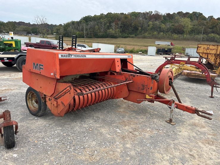 massey-ferguson-220-image-3