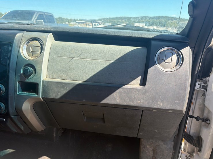 2013-ford-f150-xlt-image-25