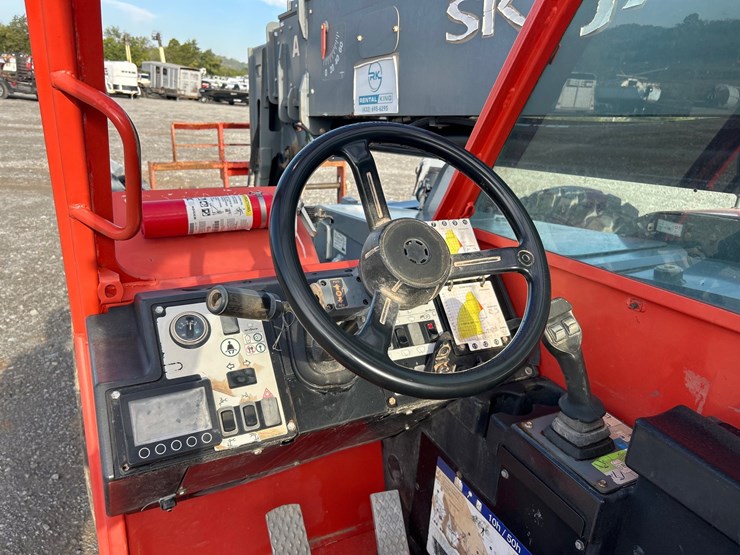 skyjack-sj1056th-image-13