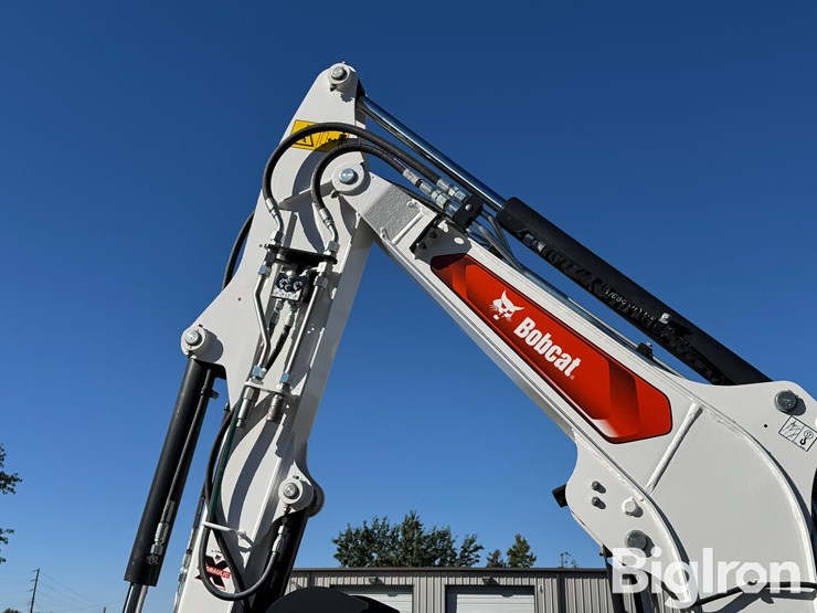 2026-bobcat-e40-image-12