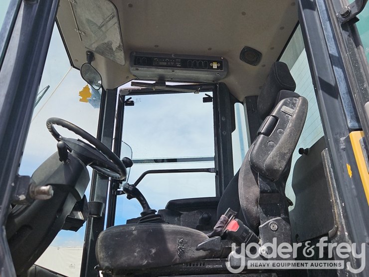 2019-komatsu-wa320-8-image-23