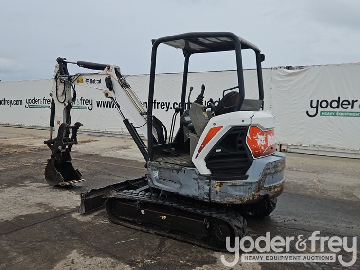2020-bobcat-e32-image-3